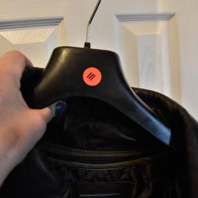 L Lot 111: Vintage Men's Brown Lined Leather Jacket