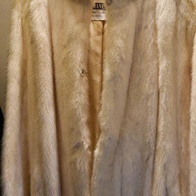 L Lot 115: Vintage Christian Dior Fourrure - Diane Furs
