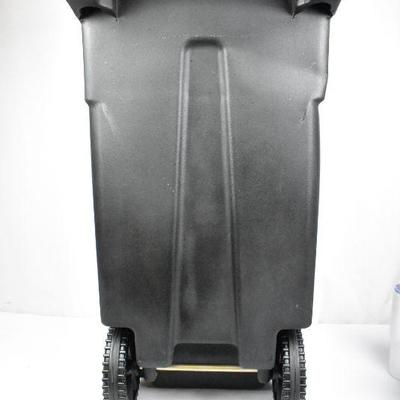 Toter 32 Gal. Trash Can Black with Wheels and Lid, $70 Retail - New