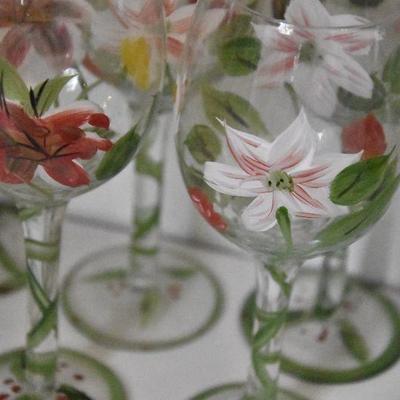D Lot 121: Handpainted Pointsettia Wine Glasses