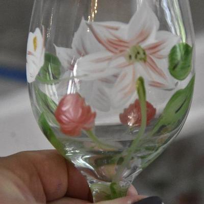 D Lot 121: Handpainted Pointsettia Wine Glasses
