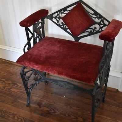L Lot 123: Bird of Paradise Cast Iron Bench w/ Side Arms and Diamond Back