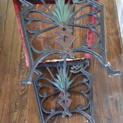 L Lot 123: Bird of Paradise Cast Iron Bench w/ Side Arms and Diamond Back
