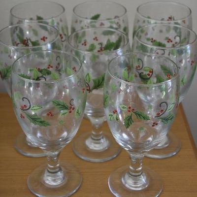 P Lot 126: Holiday Holly Stemmed Glasses