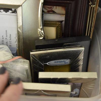 P Lot 129: Collection of Frames
