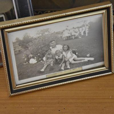 P Lot 130: Collection of Frames with Vintage Photos