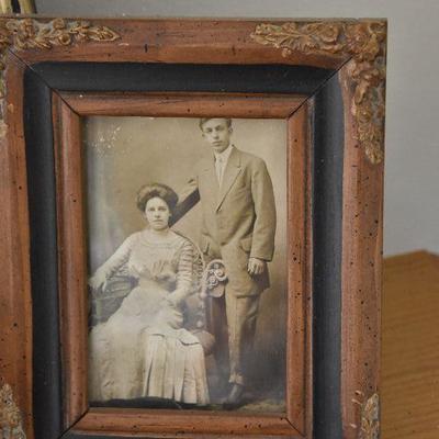 P Lot 130: Collection of Frames with Vintage Photos