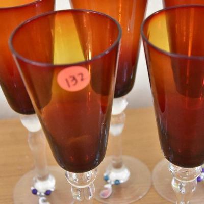 P Lot 132: Red/Orange Wine Glasses with Identifier Charms