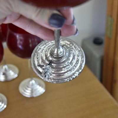 P Lot 136: Red Wine Glasses with Silvertone Stem and Identifier Charms