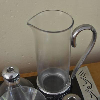 P Lot 138: Lenox Spyro Metal and Glass Drink Set