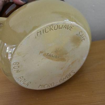 P Lot 142: Bean Crock and 4 Serving Crocks