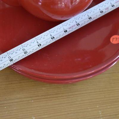P Lot 173: Tomato Plates and Teapot