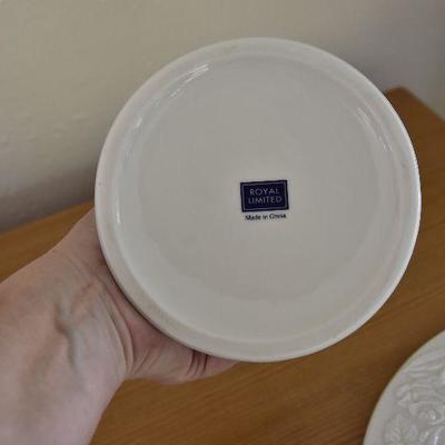 P Lot 175: Royal Limited Cake Stand and Server
