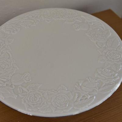 P Lot 175: Royal Limited Cake Stand and Server