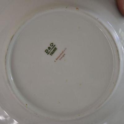 P Lot 178: Collection of Vintage China