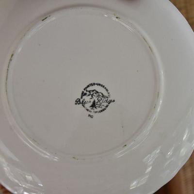 P Lot 179: Collection of Pottery
