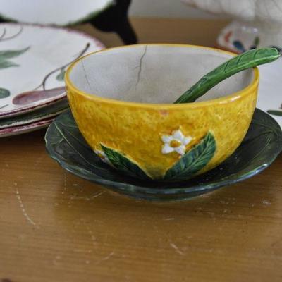 P Lot 179: Collection of Pottery