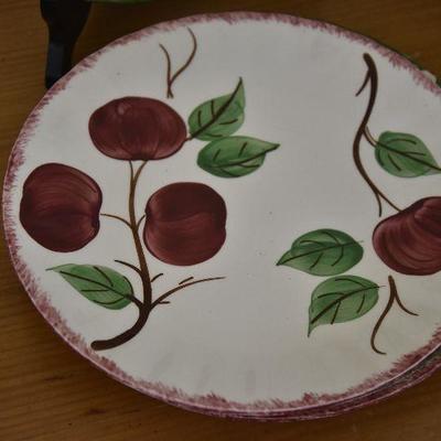 P Lot 179: Collection of Pottery