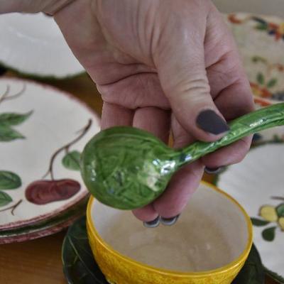 P Lot 179: Collection of Pottery