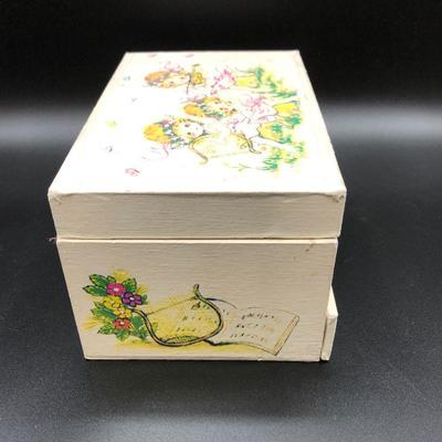 Vintage Children's Jewelry Box / Music Box with dancing ballerina wind-up 