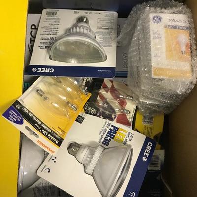 Lot# 275 Large Lot of Lightbulbs 