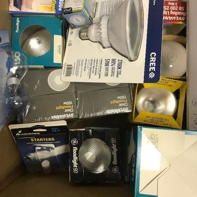 Lot# 275 Large Lot of Lightbulbs 