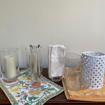 Lot # 289 Lot of glassware and linens