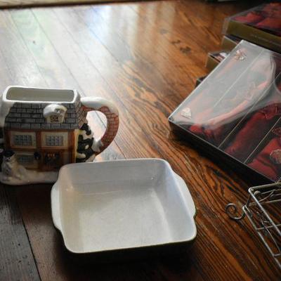 D Lot 167: Decor