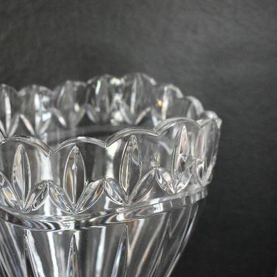Lot Diningroom: Cut Glass Vase