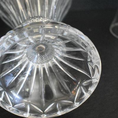 Lot Diningroom: Cut Glass Vase
