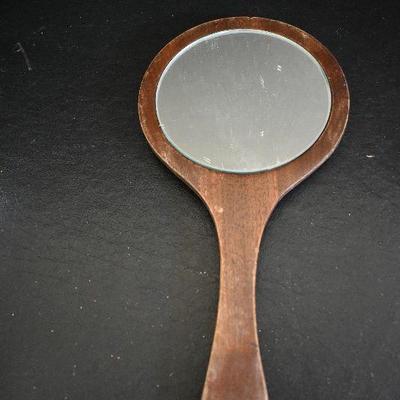 Lot 233: Decor