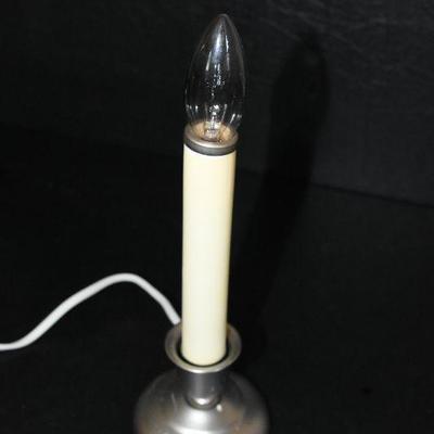 D Lot 241: Electric Candles