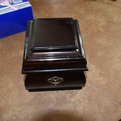 D Lot 248: Massager and More