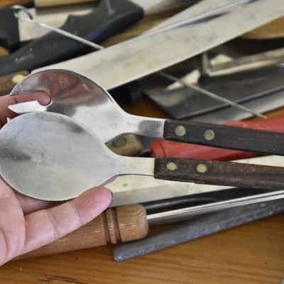P Lot 181: Collection of Kitchenwares