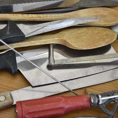 P Lot 181: Collection of Kitchenwares
