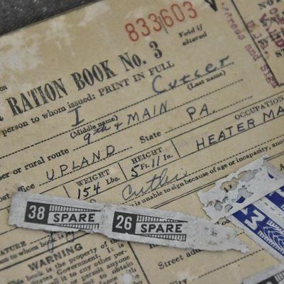 P Lot 183: WW2 War Rations Wallet