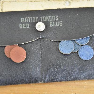 P Lot 183: WW2 War Rations Wallet