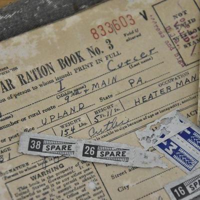P Lot 183: WW2 War Rations Wallet