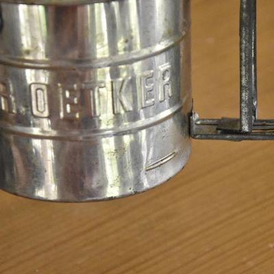 P Lot 184: Vintage Kitchen with Sifter & Pewter