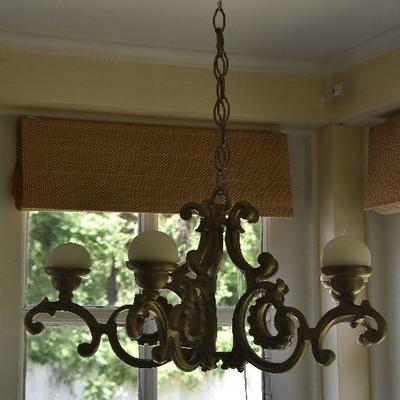 P Lot 187: Hanging Candleabra