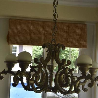 P Lot 187: Hanging Candleabra