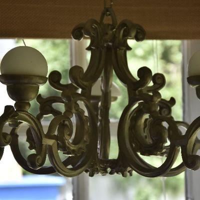 P Lot 187: Hanging Candleabra