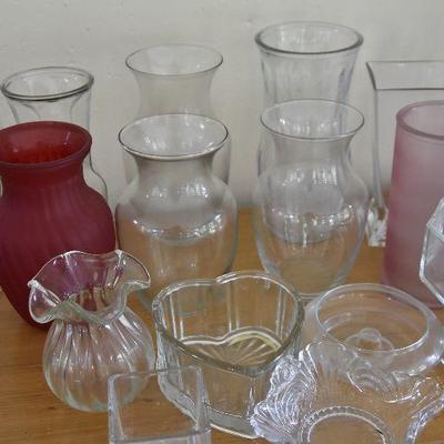 P Lot 190: Collection of Vases