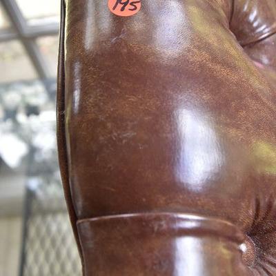 P Lot 195: Vintage Leather Armchair 