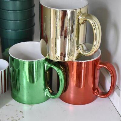 P Lot 196: Collection of Holiday Drinkware
