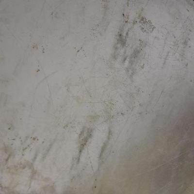 P Lot 202: Silverplate Platters and serving Tray