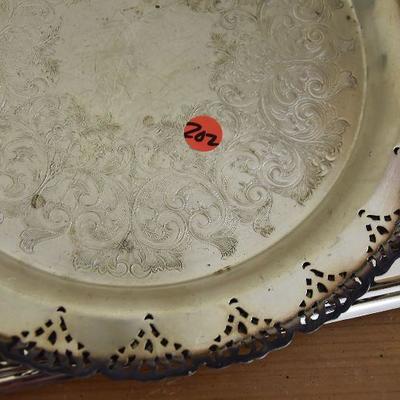 P Lot 202: Silverplate Platters and serving Tray