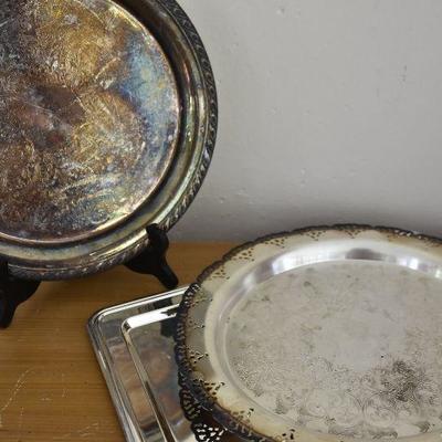 P Lot 202: Silverplate Platters and serving Tray