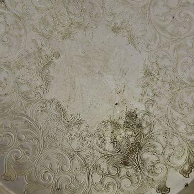 P Lot 202: Silverplate Platters and serving Tray