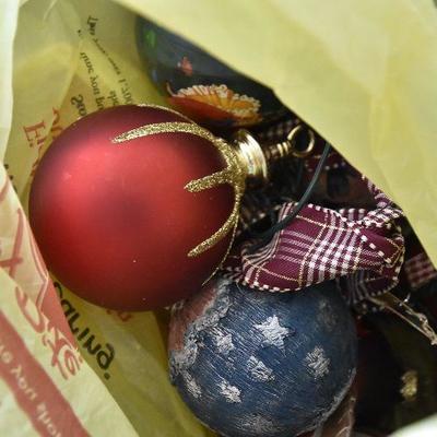 P Lot 204: Bin of Christmas Orniments and Trim